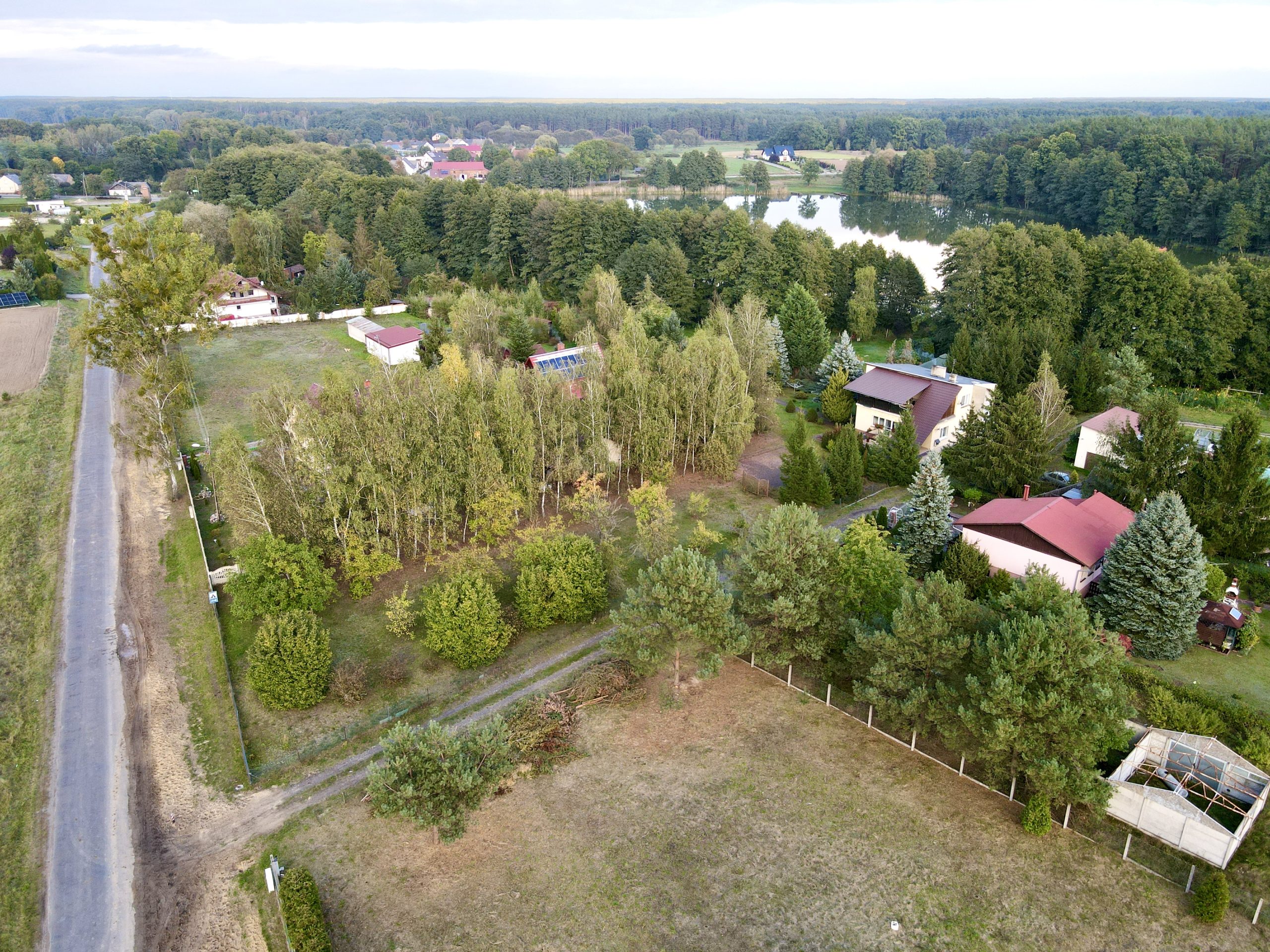 uzbrojona działka budowlana Lutol Mokry